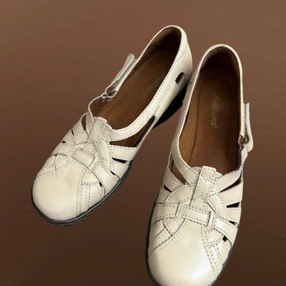 Reflections Everyday Sensible Shoes in Cream - Picture 14 of 14